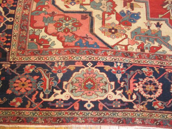 Antique persian serapi carpet 12'6"×18'9" red & navy geometric, circa 1890 - detail view 2