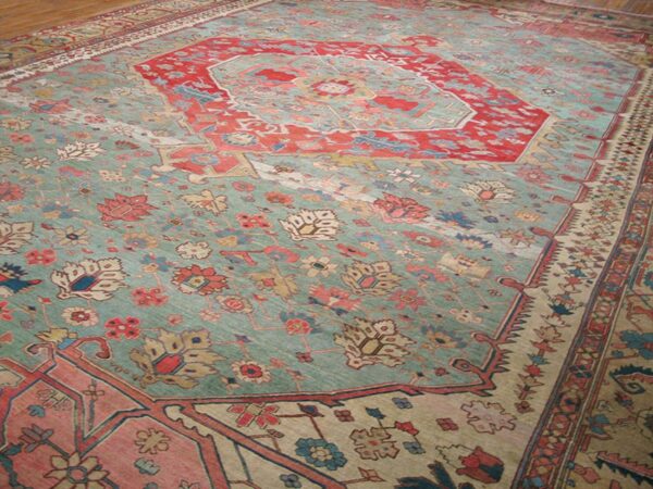 Antique persian serapi carpet 16'8"×24'10" sky blue & camel, circa 1890 - detail view 4