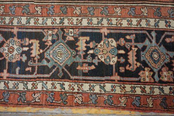 Antique persian serapi rug 10'6"×14'3" red medallion, 1890s - detail view 8