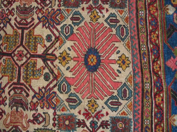 Antique persian sultanabad rug 10'×13' ivory & blue geometric, circa 1900 - detail view 1