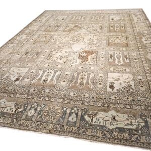Antique Persian Tabriz Carpet, Late 19th Century, Hand-Knotted Wool - detail view 3