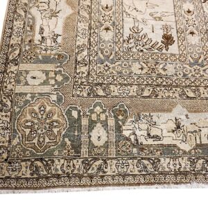 Antique Persian Tabriz Carpet, Late 19th Century, Hand-Knotted Wool - detail view 4
