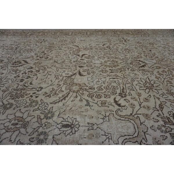 Antique persian tabriz carpet 6'6"×10' sand & grey floral, hand-knotted wool, circa 1930 9 Antique persian tabriz carpet 6'6"×10' sand & grey floral, hand-knotted wool, circa 1930 - detail view 8