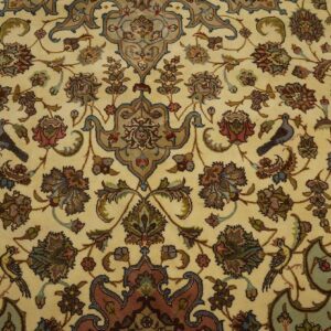Antique Persian Tabriz Rug, Hand-Knotted Wool - detail view 1