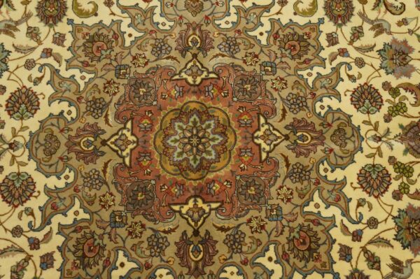 Antique persian tabriz rug, hand-knotted wool - detail view 4