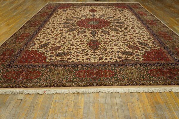 Antique persian tabriz rug 11'7"ã—16'6" hand-knotted wool - detail view 3