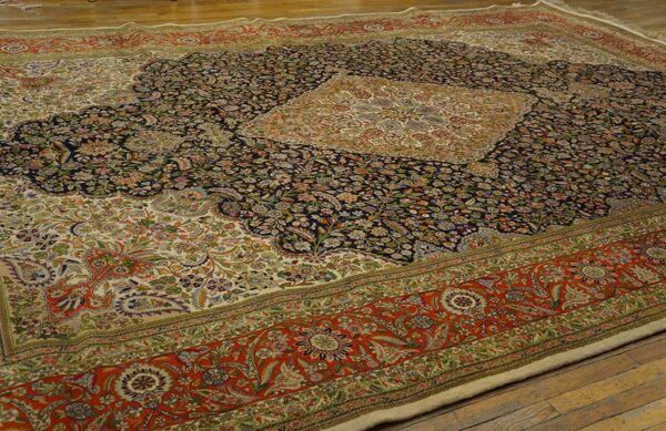 Antique persian tabriz rug 10'8"ã—15'4" hand-knotted wool - detail view 2