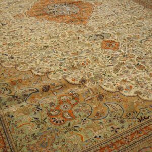 Antique Persian Tabriz Rug 13'Ã—19' Hand-Knotted Wool - detail view 1