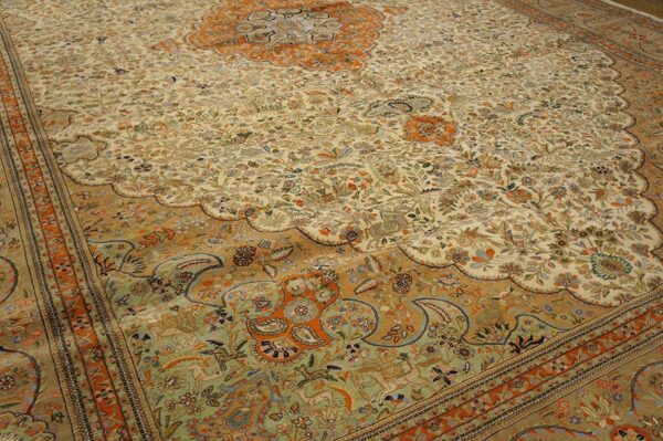 Antique persian tabriz rug 13'ã—19' hand-knotted wool - detail view 1