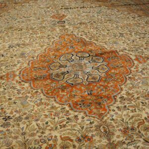 Antique Persian Tabriz Rug 13'Ã—19' Hand-Knotted Wool - detail view 2