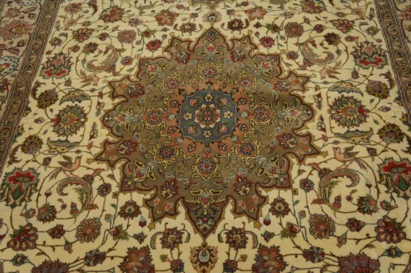 Antique persian tabriz rug, hand-knotted wool - detail view 5