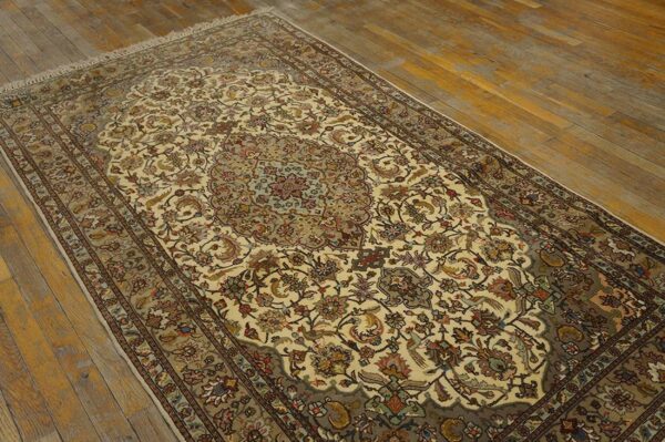 Antique persian tabriz rug, hand-knotted wool - detail view 2