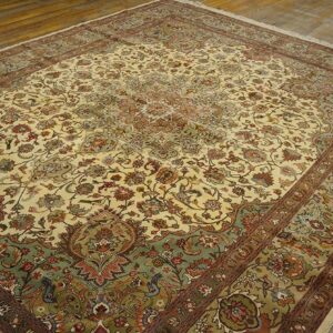 Antique Persian Tabriz Rug 7'5"×10'5" Hand-Knotted Wool - detail view 2
