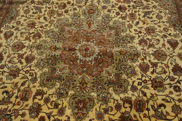 Antique persian tabriz rug 7'5"×10'5" hand-knotted wool - detail view 4