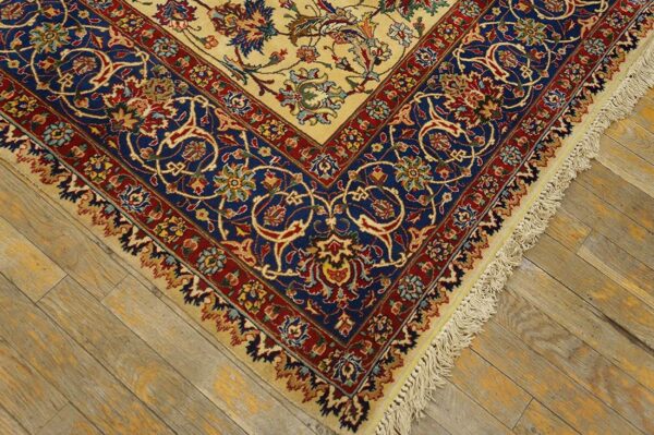 Antique persian tabriz rug 6'5"ã—9'11" hand-knotted wool - detail view 2