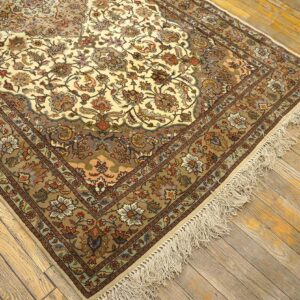 Antique Persian Tabriz Rug, Hand-Knotted Wool - detail view 1