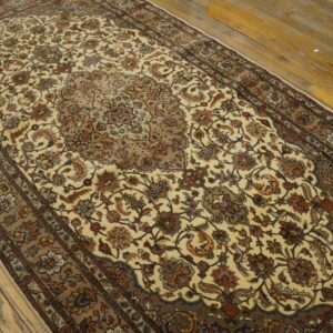 Antique Persian Tabriz Rug, Hand-Knotted Wool - detail view 3