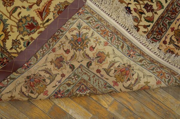 Antique persian tabriz rug 5'10"×9'4" hand-knotted wool - detail view 2