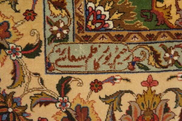 Antique persian tabriz rug 5'10"×9'4" hand-knotted wool - detail view 3