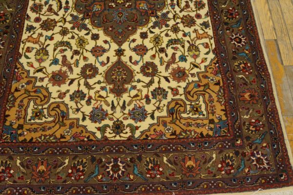 Antique persian tabriz rug, hand-knotted wool 5 Antique persian tabriz rug, hand-knotted wool - detail view 4