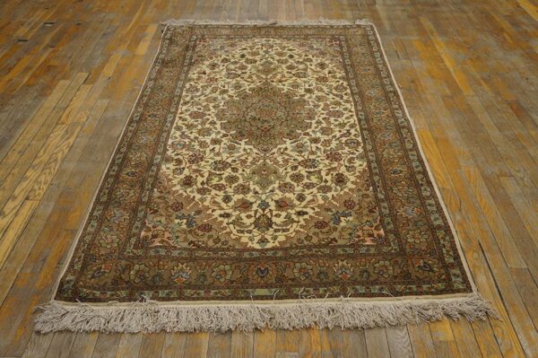 Antique persian tabriz silk rug, hand-knotted silk - detail view 2