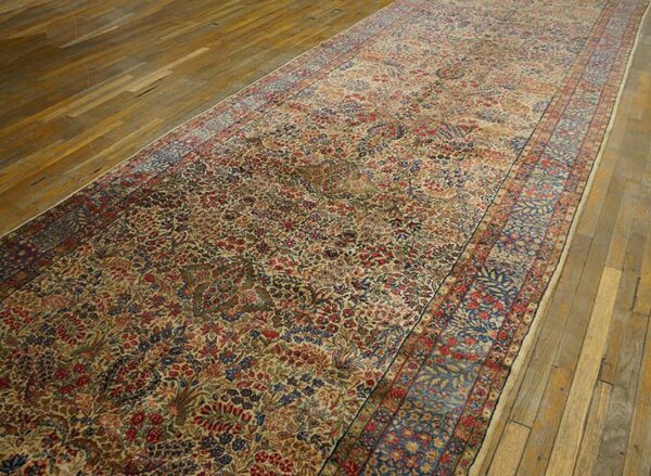 Antique s. E. Persian kirman gallery carpet 5'10"×17'10" beige field, blue border, circa 1920 - detail view 4