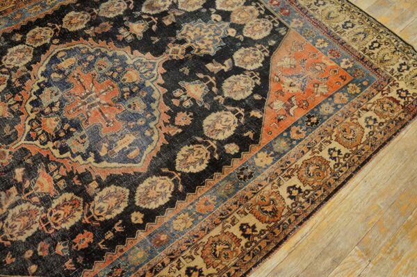Antique s. Persian qashqai (khamse) carpet 5'2"×7'4" navy & ivory tribal, late 19th c. - detail view 4