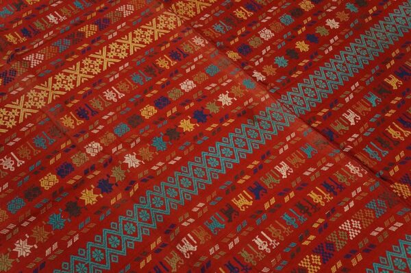 Antique swedish flat-weave carpet 5'10"×8'2" red field, yellow border, early 20th century, circa 1930 3 Antique swedish flat-weave carpet 5'10"×8'2" red field, yellow border, early 20th century, circa 1930 - detail view 2