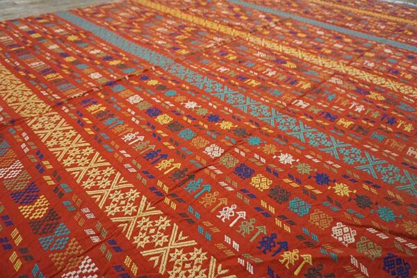 Antique swedish flat-weave carpet 5'10"ã—8'10" red & yellow, early 20th century, circa 1930 - detail view 5