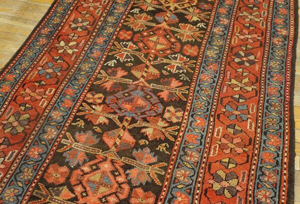 Antique w. Persian kurdish carpet 4'×8'9" brown field, red border, late 19th century - detail view 2