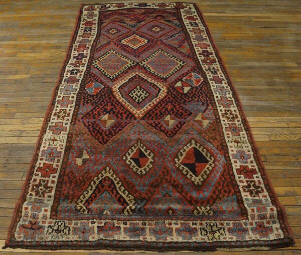Antique w. Persian kurdish jaf carpet 3'10"×9'3" red field, ivory border, tribal lozenges, late 19th c. - detail view 1