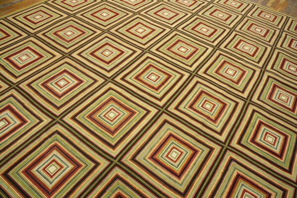 Contemporary american hooked rug â€” beige color, modern design - detail view 2