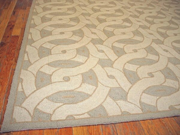 Contemporary american hooked rug 10'ã—14' â€” beige interlocking circle pattern - detail view 3