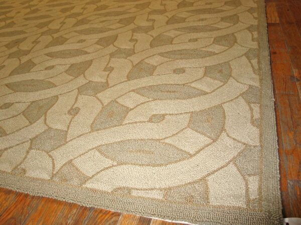 Contemporary american hooked rug 10'ã—14' â€” beige interlocking circle pattern - detail view 4