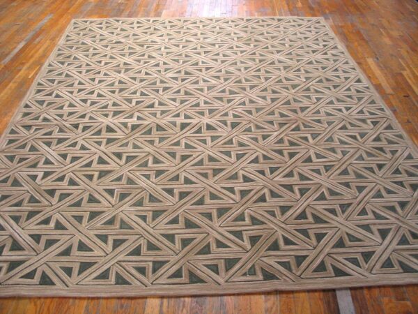 Contemporary american hooked rug — black & brown geometric pattern - detail view 1