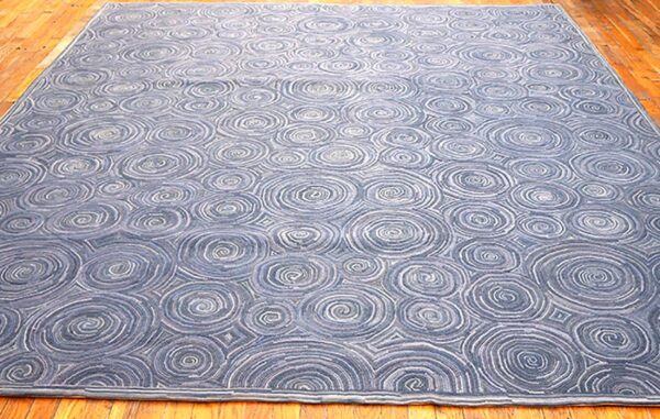 Contemporary american hooked rug 8'ã—10' â€” blue circles pattern - detail view 1