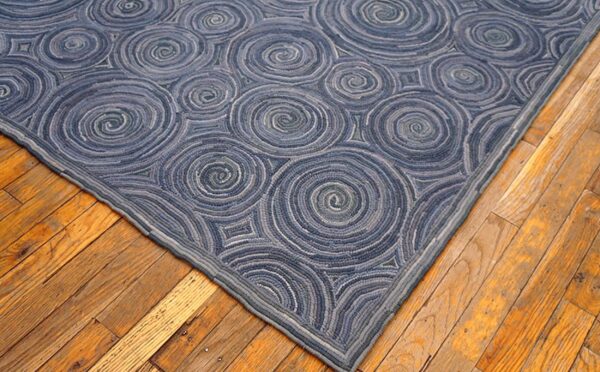 Contemporary american hooked rug 8'ã—10' â€” blue circles pattern - detail view 4