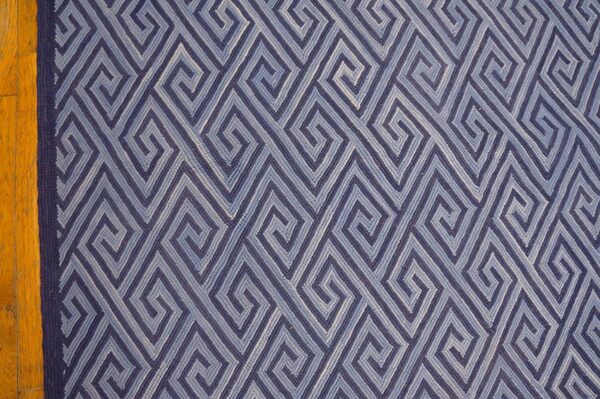Contemporary american hooked rug 8'ã—10' â€” blue geometric pattern - detail view 2