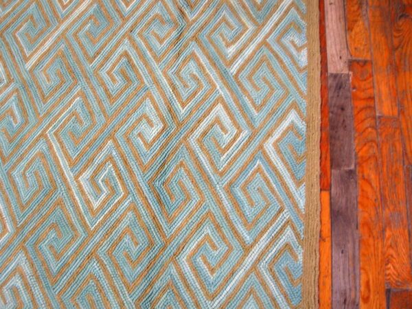 Contemporary american hooked rug — blue geometric pattern - detail view 6