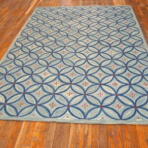 Contemporary American Hooked Rug 6'Ã—9' â€” Blue Interlocking Circle Pattern - detail view 1