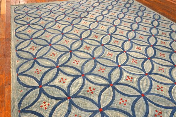 Contemporary american hooked rug 6'ã—9' â€” blue interlocking circle pattern - detail view 2