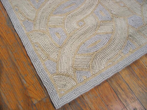 Contemporary american hooked rug — gray geometric pattern - detail view 3