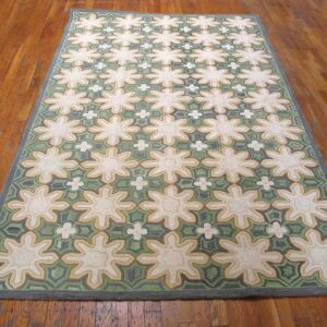 Contemporary American Hooked Rug â€” Green Color, Star Pattern - detail view 1