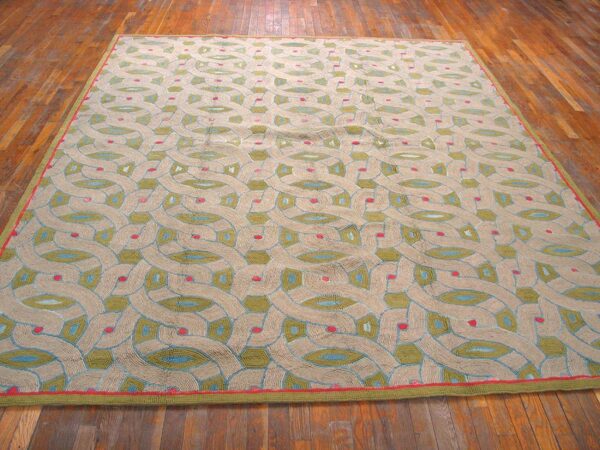 Contemporary american hooked rug — green modern design - detail view 1