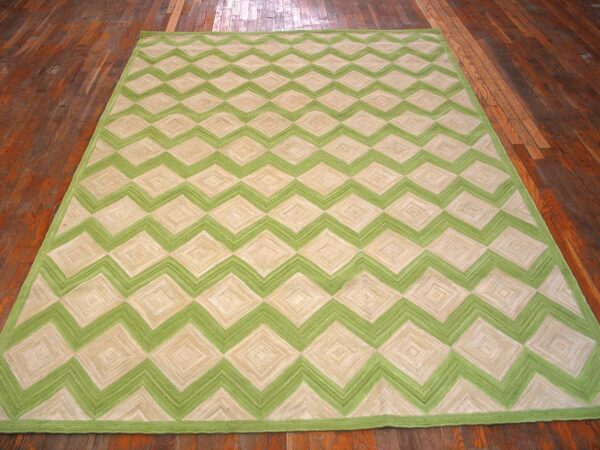 Contemporary american hooked rug — green zig zag pattern - detail view 1