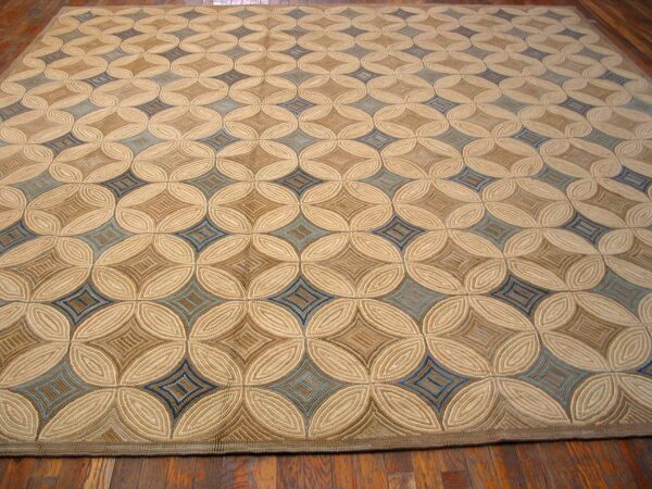Contemporary american hooked rug — ivory & blue geometric pattern - detail view 3