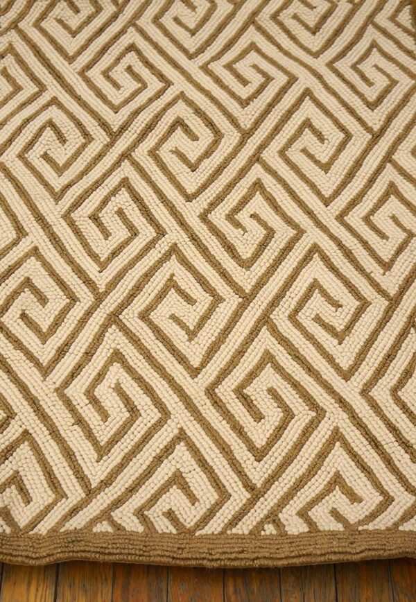 Contemporary american hooked rug — ivory & brown geometric pattern - detail view 1