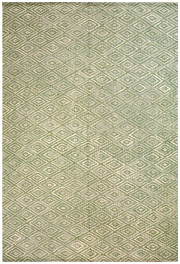 Contemporary american hooked rug — light color diamond rag rug