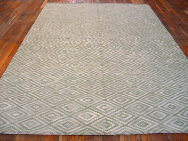 Contemporary american hooked rug — light color diamond rag rug - detail view 1