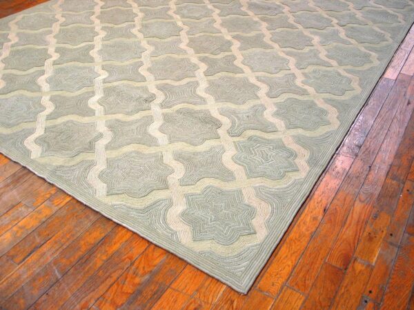 Contemporary american hooked rug — light gray background, modern design - detail view 3